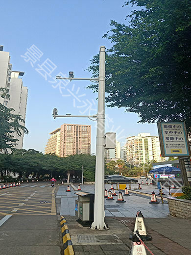 監控桿塔